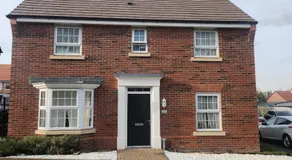 Luxury Home -Private Rooms- 3 mins from Alexandra Hospital, Redditch - Image 3