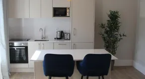 Crawford House - ScholarLee Living Apartments - Image 5
