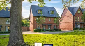 3 Bedroom House By The Yuma Homes Short Lets & Serviced Accommodation In Kent With Wifi & Parking - Image 2