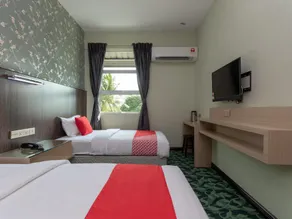 Regent Hotel - Image 2