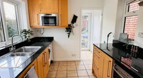 Cosy En-Ensuite Private Room with own Kitchenette in Birmingham - Halesowen R2 - Image 2