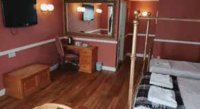 The George Hotel, Dereham - Image 2
