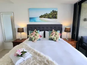 Cairns Ocean View Apartment - Image 2