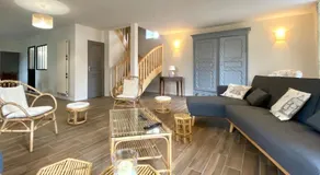 Grande maison rénovée avec jardin, proche de la basilique de Brioude, idéale pour randonnées et sports nautiques - Image 2
