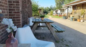 Camping De Tulpenweide lege Kampeerplaats, lege plaats op het gras zonder bed - Image 3