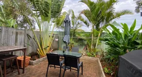 Charming Townhouse Kirra Beach - Image 4