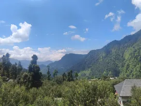 Serene & Peaceful homestay near Prashar lake,Mandi - Image 4