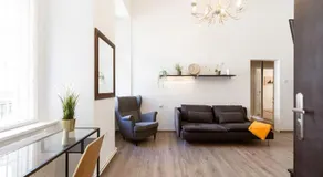 Free Parking Chain Bridge Home 4ppl, 2bdrm, Wifi, Smart TV, AC - Image 2