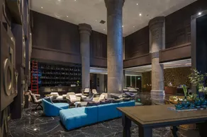 M Hotel Zhengzhou - Image 3