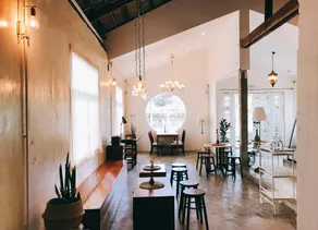 Khemjit cafe' and bed - Image 3