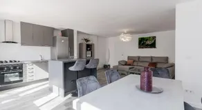 Enjoy Valencia: Deluxe Apartment with Terrace - Image 3