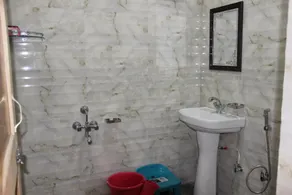 Hotel Gulmarg GS Residency - Image 1