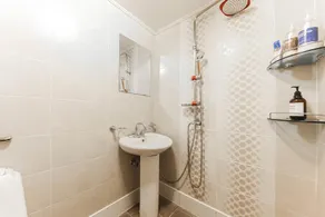 Joy Hotel - Image 3