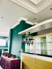 Rizen Premiere Hotel - Image 5