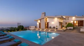 Azatis Luxury Villa - Image 2