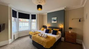 45 The Square Holiday Apartments, Scarborough - Image 2