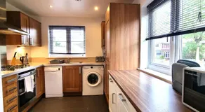 Spacious 4 Bedroom House, Old Town - Image 3