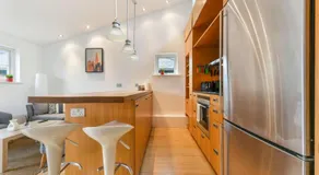 Stylish Soho one bedroom apartment - Image 3
