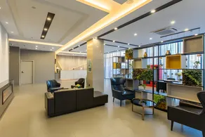 Home Inn Style Linyi Railway Station Station Square - Image 2