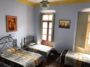 Hostal Juana de Arco - Image 5