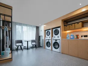Country Inn & Suites by Radisson Tianjin Binhai International Airport - Image 4
