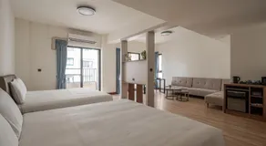 Water Woods Inn - Image 2