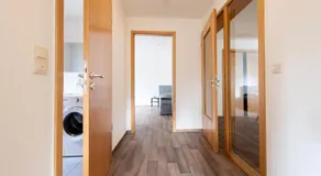 Stay & Work - 6 single beds - central - Image 2