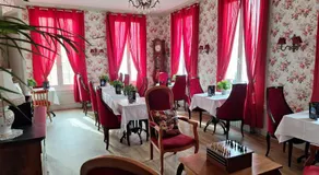 Hotel de Charme La Bonne Adresse - Logis hotels - Image 2