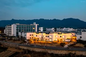 Floral Lux Hotel Huangshan Jixian Manyue Shanju - Image 3
