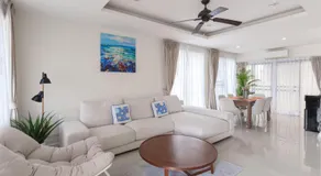 Friendly Townhouse Laguna Park - Image 3