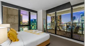 Exclusive Stays - Wrap - Image 2