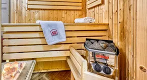 Apartament Podróżniczy z prywatną Sauną blisko Elementsa - 5D Apartments - Image 5