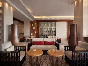 Aloha Oceanfront Suite Resort - Image 4