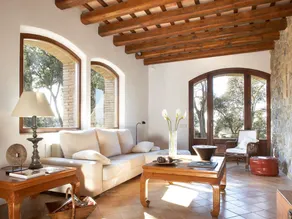 Spacious Home in Navata - Image 2