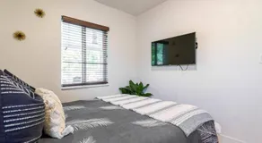 Central Nautical Themed 4 bed 2 bath Home - Image 2