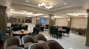 The Khyber Hotel - Image 5