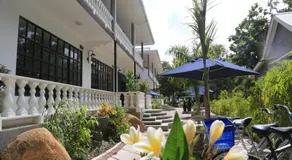 La Digue Self-Catering Apartments - Image 3