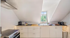 Large Apartment 60 M² With Garden - Image 3