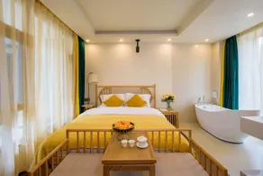Qingxi Sunny Resort Beauty Inn • Lijiang Ancient City Store - Image 3