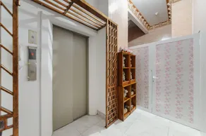 RedDoorz Plus near Mall Sunter - Image 5