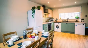 Contractor accom, sleeps 7, free wifi - Image 2
