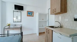 Marousi Rooms - Image 3