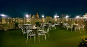 Hotel Ganges Grand - 600m from Kashi Vishwanath Temple - Image 3