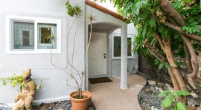 Stunning 2-Bedroom Home near Downtown Culver - Image 4