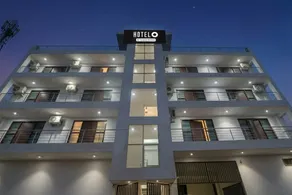 Hotel O The Grand Venice Mall Formerly VM Residency - Image 3