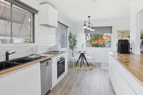 3-Bed Coastal Retreat in Central Margate - Image 3