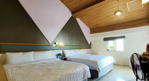 SeaRoad Homestay - Image 2