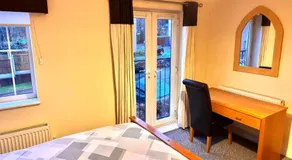 Sorrell Gardens Guest House - Image 2