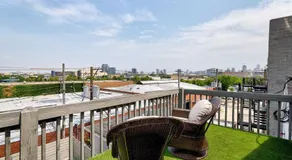 Stunning 2 Floor Penthouse Downtown - Image 5