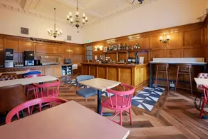 Travelodge Edinburgh Haymarket - Image 4